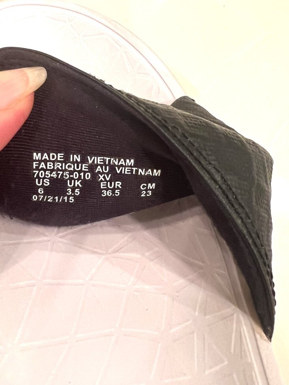 Nike Slide Sandals - Picture 4 of 4